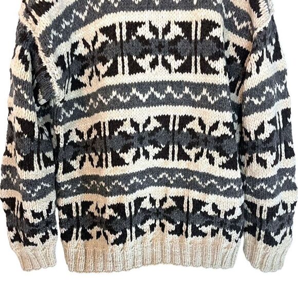 Knit Cowichan Sweater made in Equador 
100% Wool - Picture 9 of 10